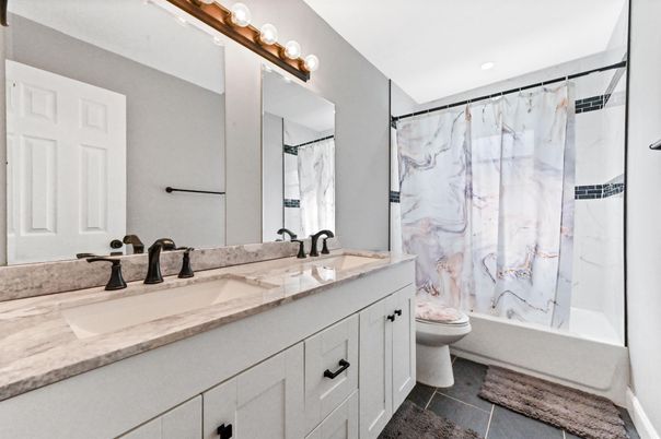 Bathroom, Dual Sink Vanities, Interior, Recessed Lighting