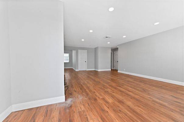 Empty room, Interior, Recessed Lighting, Wood Texture Flooring
