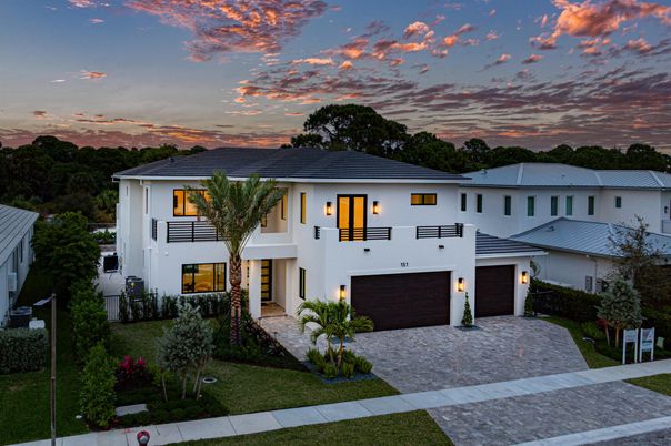 Attached, Exterior, Facade, Modern