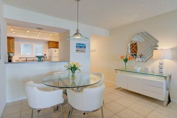 Dining room, Interior, Kitchen, Pendant Lights