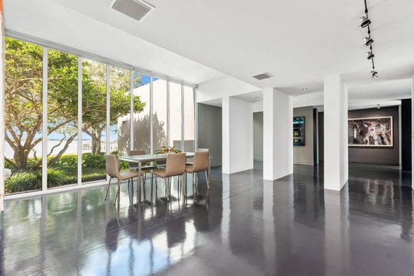 Dining room, Interior