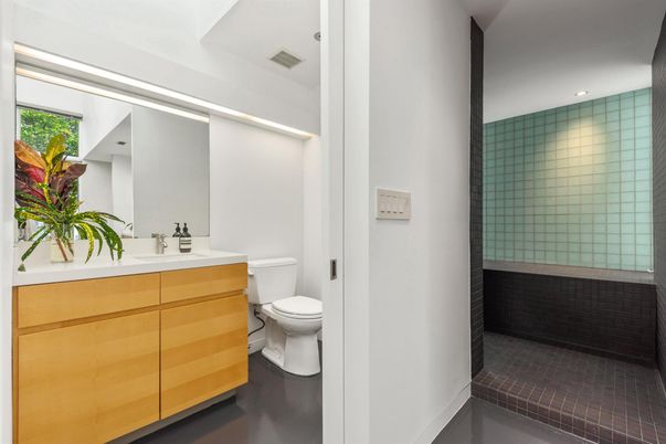 Bathroom, Interior, Recessed Lighting