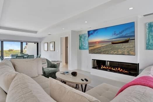 Fireplace, Interior, Living room, Recessed Lighting