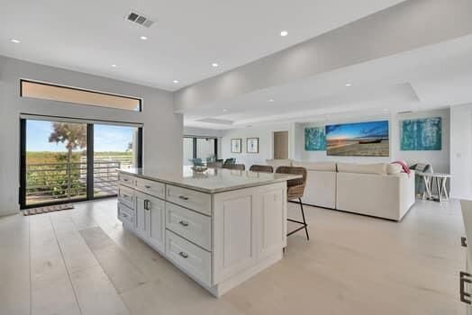 Interior, Kitchen, Living room, Recessed Lighting