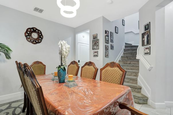 Dining room, Interior