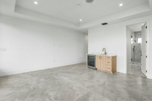 Bathroom, Interior, Marble, Recessed Lighting