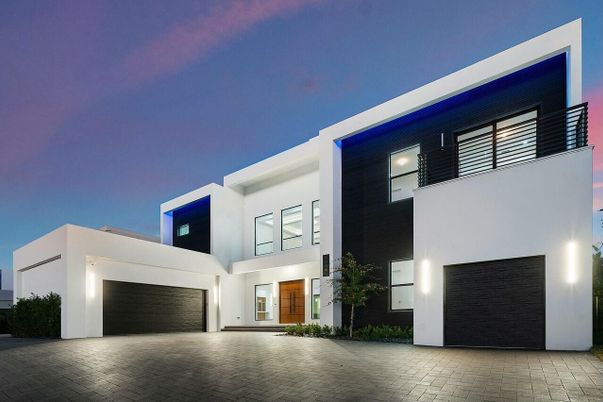 Attached, Exterior, Facade, Modern