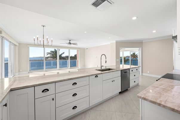 Interior, Kitchen, Pendant Lights, Recessed Lighting, Water