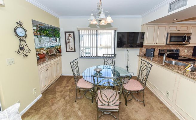Chandelier, Dining room, Interior, Kitchen, Recessed Lighting
