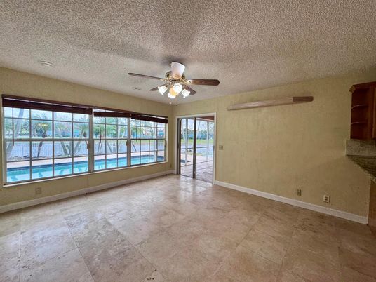 Empty room, Interior, Water