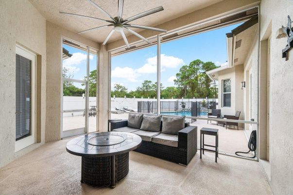 Interior, Pool, Sun Room