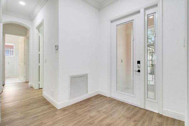 Interior, Recessed Lighting, Wood Texture Flooring