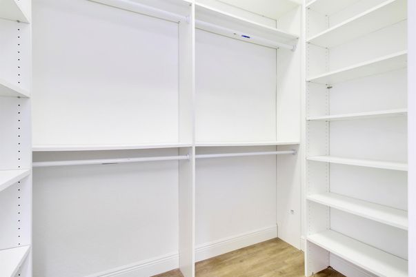 Interior, Walk-in Closets, Wood Texture Flooring