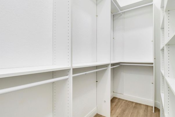 Interior, Walk-in Closets, Wood Texture Flooring