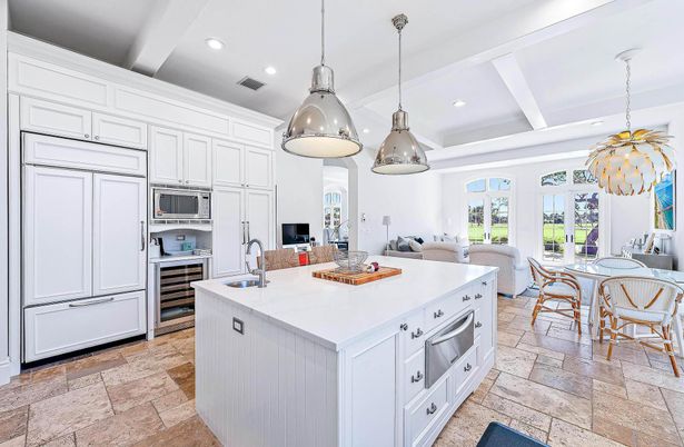 Dining room, Interior, Kitchen, Pendant Lights, Recessed Lighting, Stainless Steel Appliances