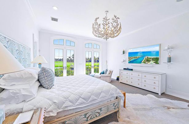 Bedroom, Chandelier, Interior, Recessed Lighting