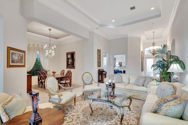 Chandelier, Dining room, Interior, Living room, Recessed Lighting, Wood Texture Flooring