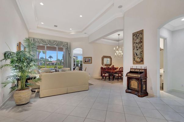 Chandelier, Dining room, Interior, Living room, Recessed Lighting
