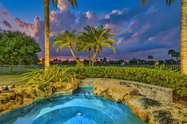 Exterior, Hot Tub