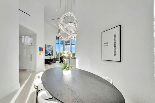 Dining room, Interior, Pendant Lights, Recessed Lighting