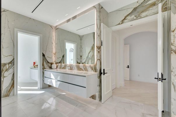 Bathroom, Interior, Marble, Marble Walls, Recessed Lighting