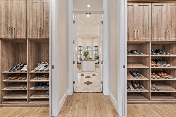 Interior, Recessed Lighting, Walk-in Closets, Wood Texture Flooring