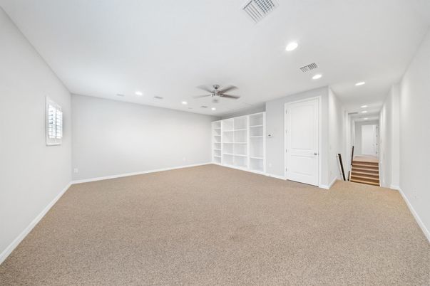 Empty room, Interior, Recessed Lighting