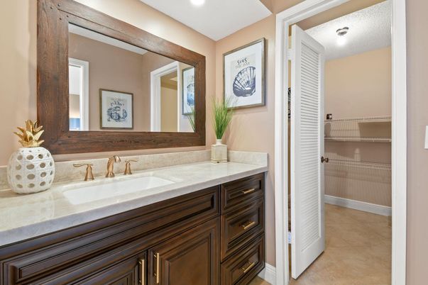 Bathroom, Interior, Recessed Lighting