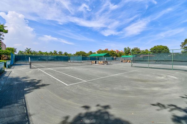 Exterior, Tennis Courts