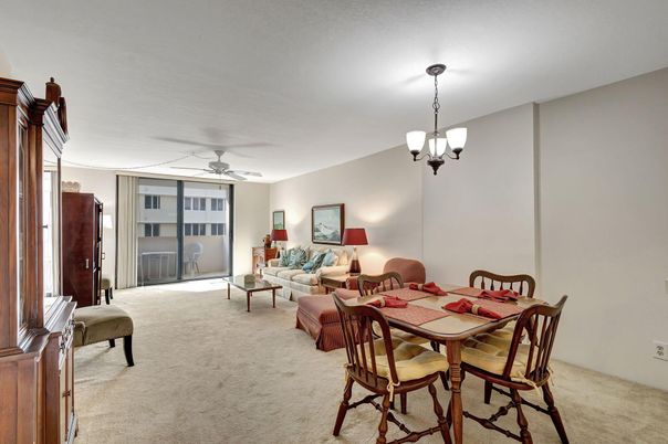 Chandelier, Dining room, Interior, Living room