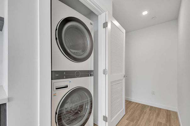 Interior, Recessed Lighting, Utility Closets, Washer, Wood Texture Flooring