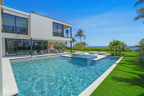 Backyard, Exterior, Pool, Water