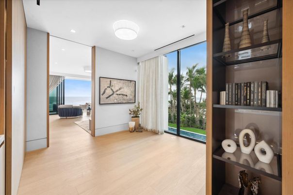 Interior, Recessed Lighting, Wood Texture Flooring