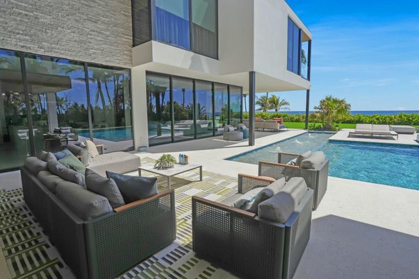 Exterior, Pool, Water
