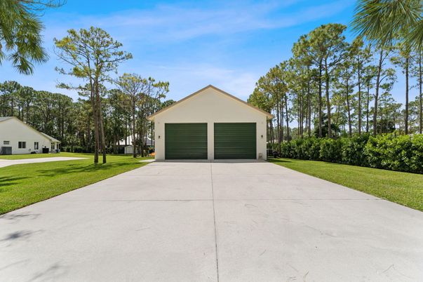 Backyard, Detached Garage, Exterior