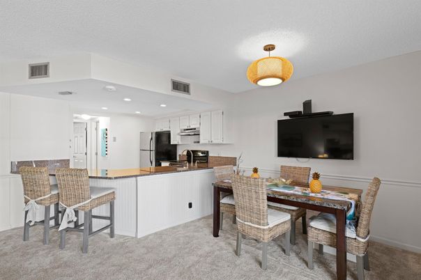 Dining room, Interior, Kitchen, Recessed Lighting, Stainless Steel Appliances