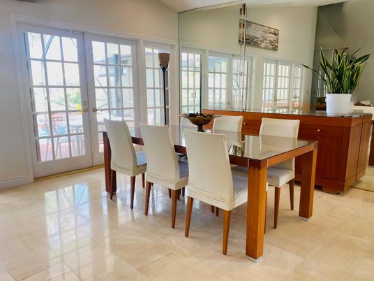 Dining room, Interior, Recessed Lighting