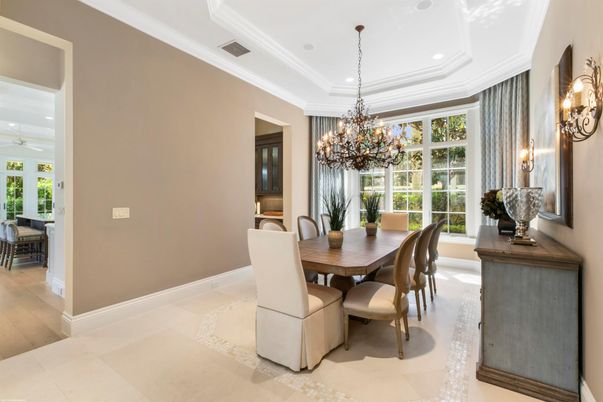 Chandelier, Dining room, Interior, Recessed Lighting, Wood Texture Flooring