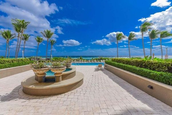 Exterior, Pool, Water
