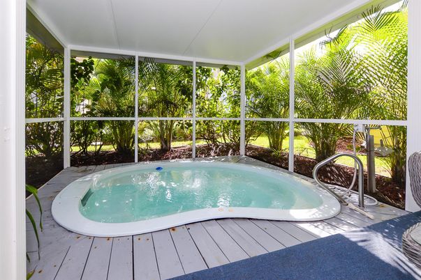 Interior, Pool, Sun Room