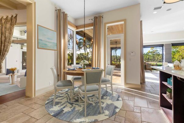 Dining room, Interior, Recessed Lighting