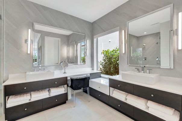 Bathroom, Dual Sink Vanities, Interior