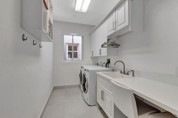 Interior, Washer