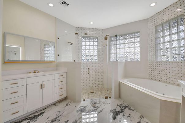 Bathroom, Free Standing Baths, Interior, Marble, Recessed Lighting