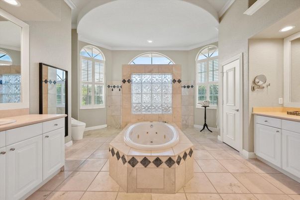 Bathroom, Interior, Recessed Lighting