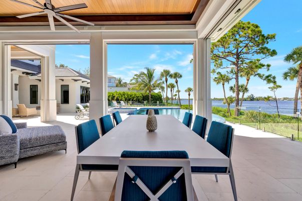 Dining room, Interior, Water, Wooden Beams, Wooden Ceilings