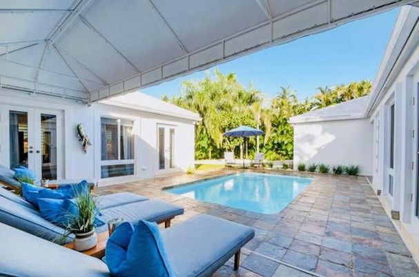 Exterior, Glass Ceilings, Pool, Sun Room