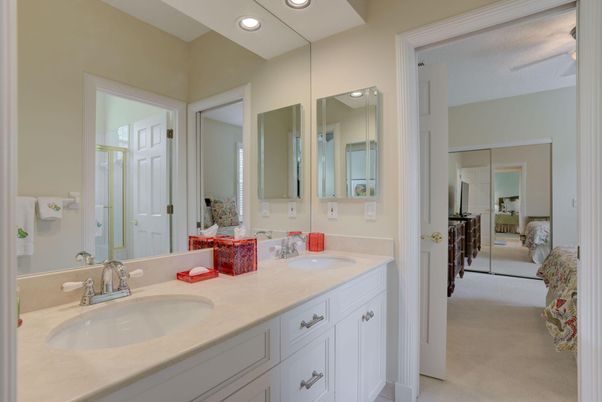 Bathroom, Dual Sink Vanities, Interior, Recessed Lighting