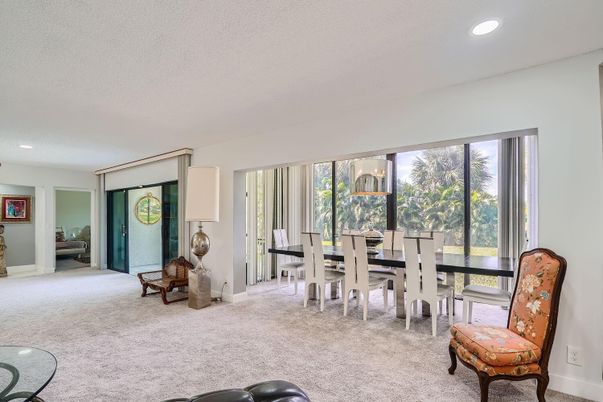 Dining room, Interior, Recessed Lighting