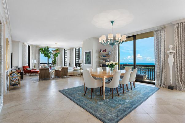 Chandelier, Dining room, Interior, Living room, Water